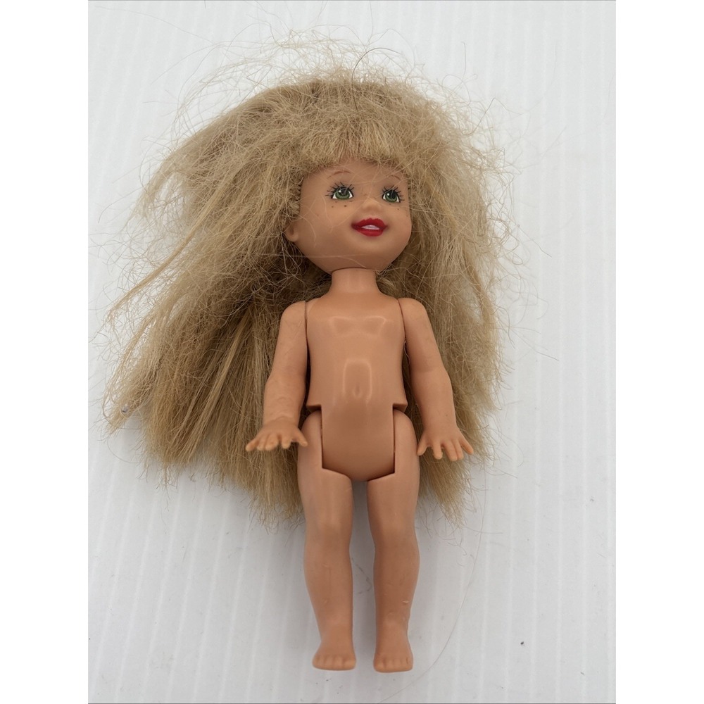 1994 Barbie KELLY Doll  Green Eyes Long Blonde Hair Bangs Waving Hand Lever